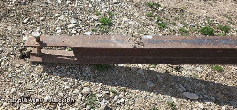 image for item DT6751 1999 John Deere 920 flex head