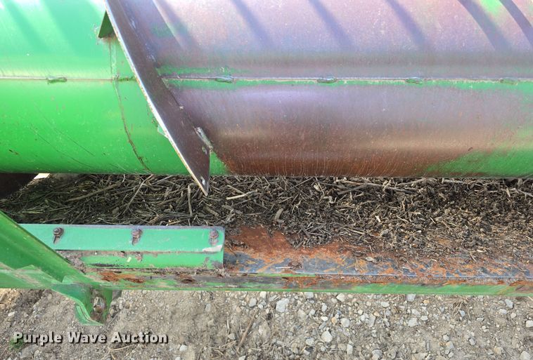 image for item DT6751 1999 John Deere 920 flex head