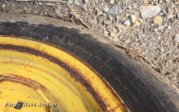 image for item DT6751 1999 John Deere 920 flex head