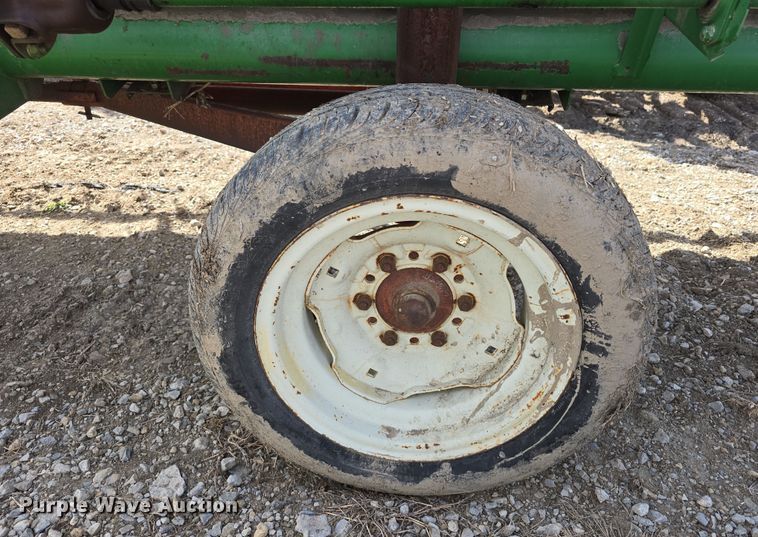 image for item DT6751 1999 John Deere 920 flex head