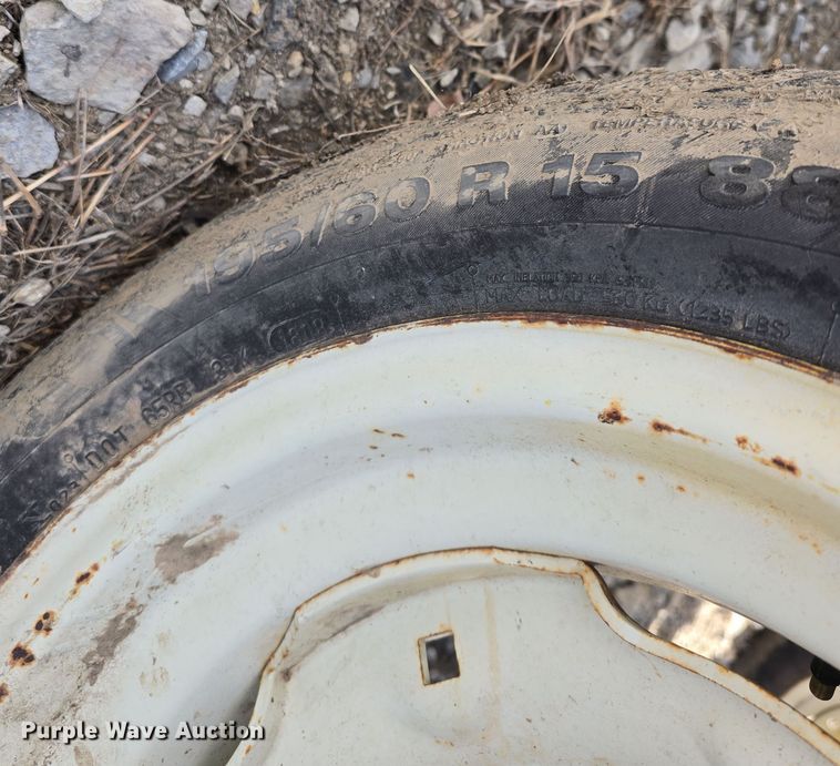 image for item DT6751 1999 John Deere 920 flex head