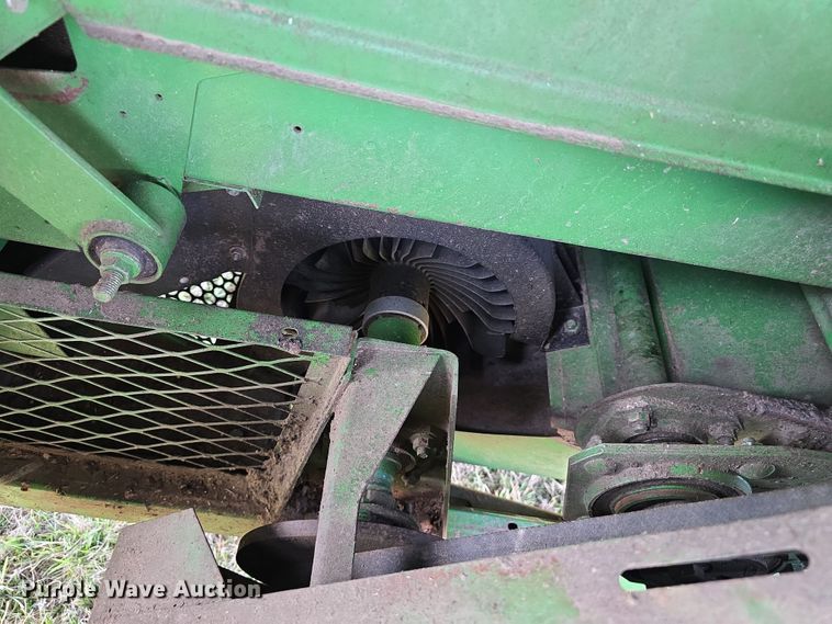 image for item DT6752 1989 John Deere 9600 RWA combine