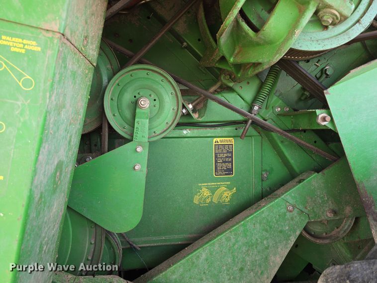 image for item DT6752 1989 John Deere 9600 RWA combine