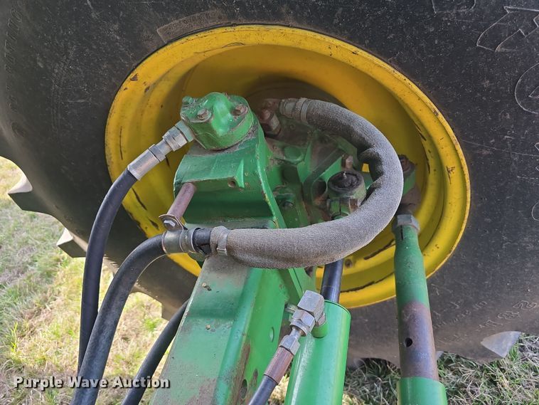 image for item DT6752 1989 John Deere 9600 RWA combine