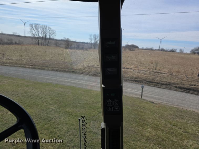 image for item DT6752 1989 John Deere 9600 RWA combine