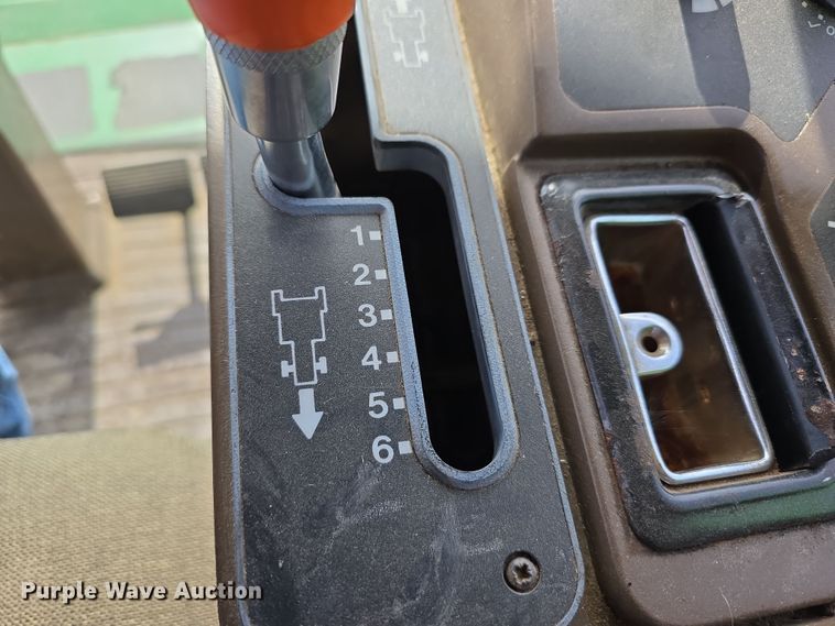 image for item DT6752 1989 John Deere 9600 RWA combine