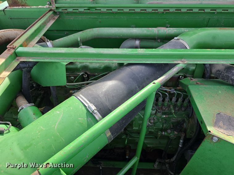 image for item DT6752 1989 John Deere 9600 RWA combine