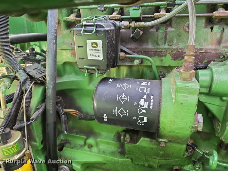 image for item DT6752 1989 John Deere 9600 RWA combine
