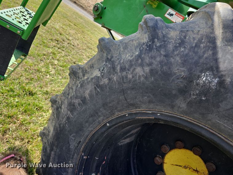 image for item DT6752 1989 John Deere 9600 RWA combine