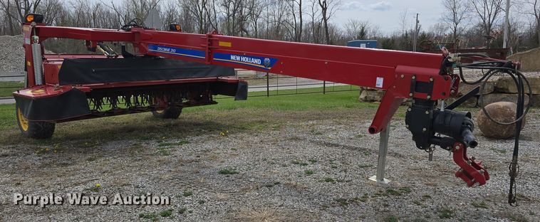 image for item DT6774 2021 New Holland Discbine 310FDB swather / windrower