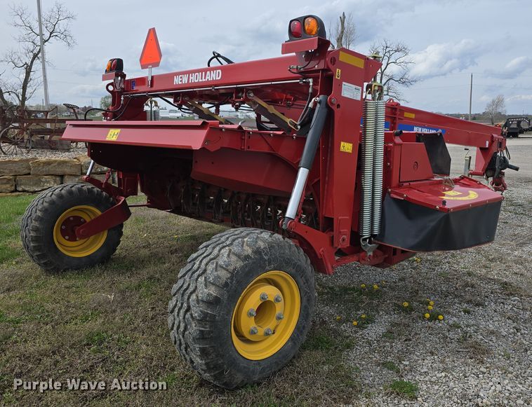 image for item DT6774 2021 New Holland Discbine 310FDB swather / windrower