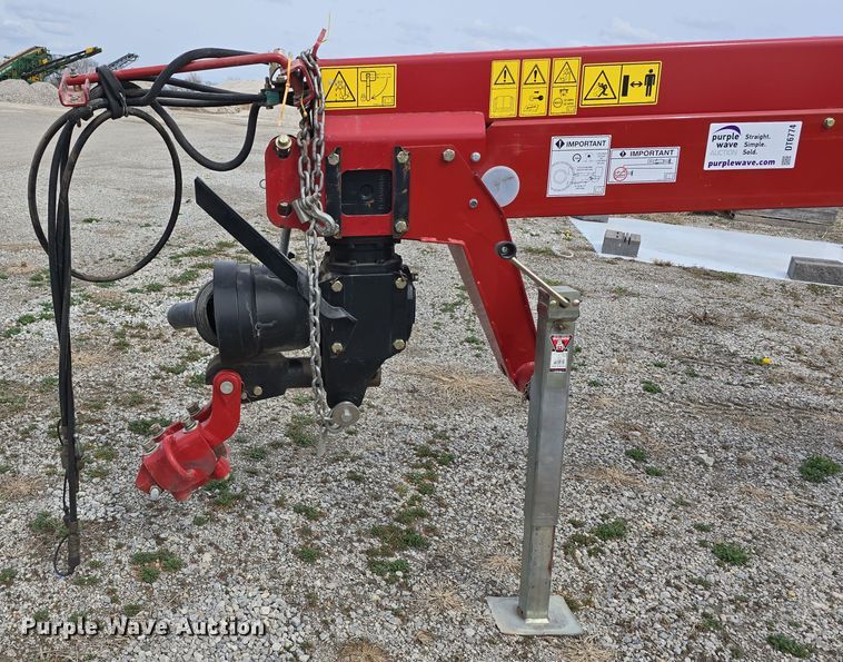 image for item DT6774 2021 New Holland Discbine 310FDB swather / windrower