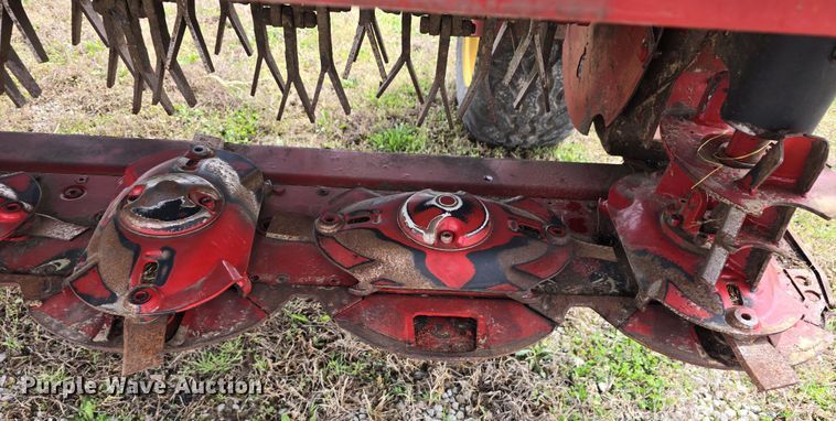 image for item DT6774 2021 New Holland Discbine 310FDB swather / windrower