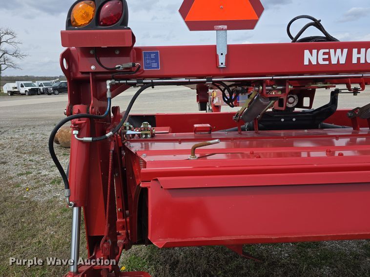 image for item DT6774 2021 New Holland Discbine 310FDB swather / windrower