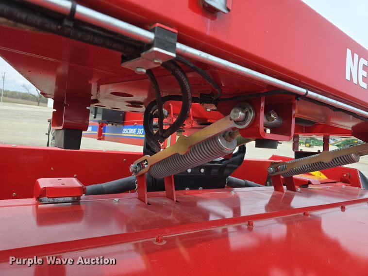 image for item DT6774 2021 New Holland Discbine 310FDB swather / windrower