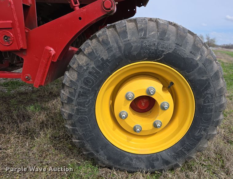 image for item DT6774 2021 New Holland Discbine 310FDB swather / windrower