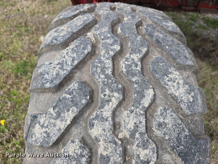 image for item DT6774 2021 New Holland Discbine 310FDB swather / windrower