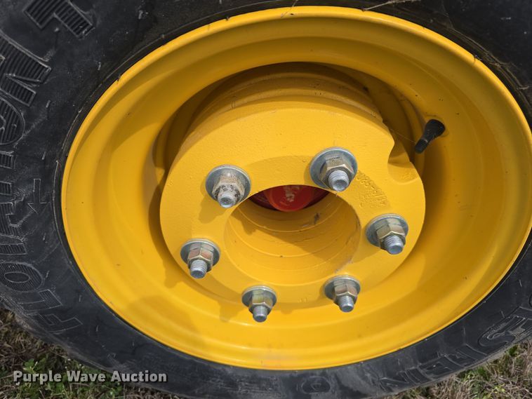 image for item DT6774 2021 New Holland Discbine 310FDB swather / windrower