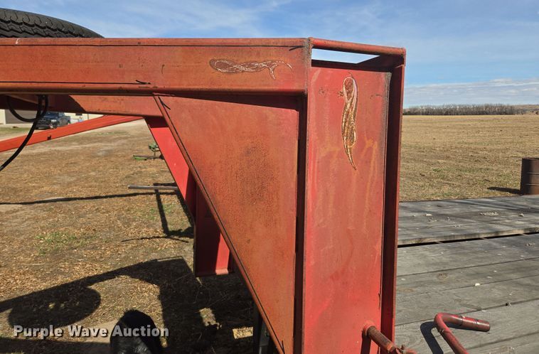 image for item DT7082 1991 equipment trailer
