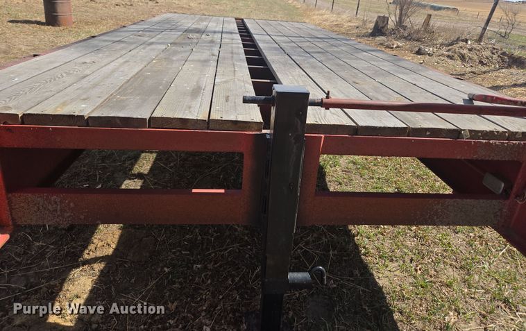 image for item DT7082 1991 equipment trailer