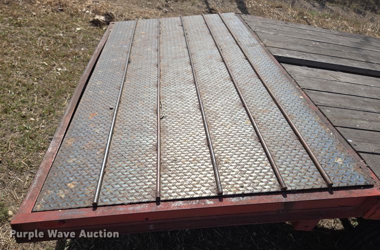 image for item DT7082 1991 equipment trailer