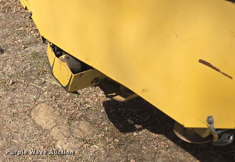 image for item DT7082 1991 equipment trailer