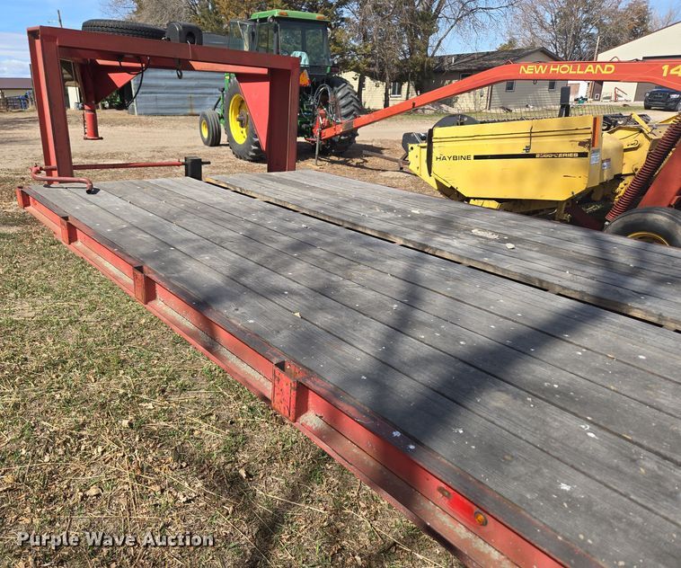 image for item DT7082 1991 equipment trailer