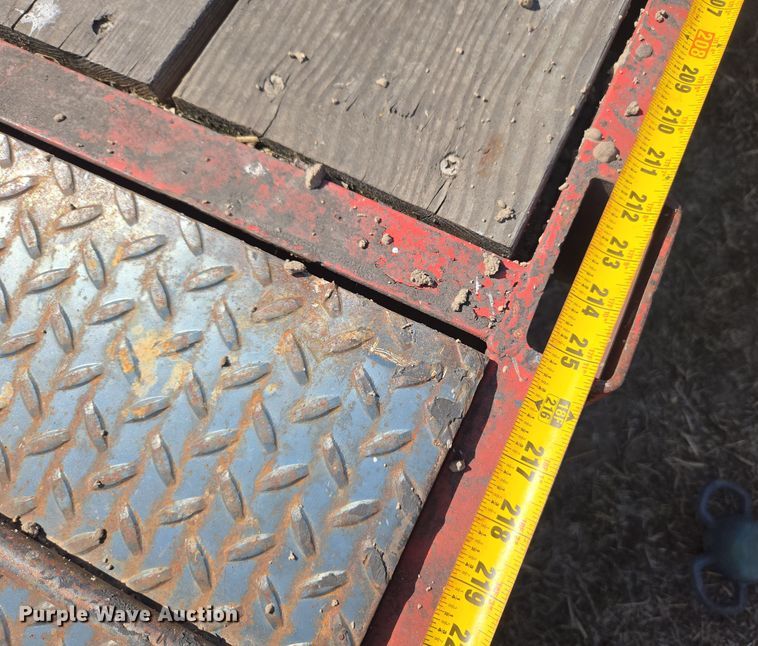 image for item DT7082 1991 equipment trailer