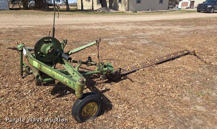 image for item DT7083 John Deere sickle mower