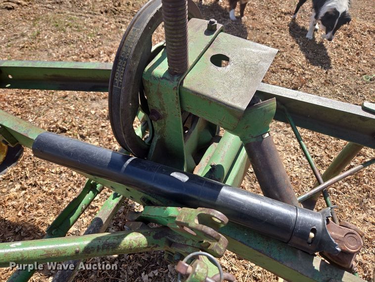 image for item DT7083 John Deere sickle mower