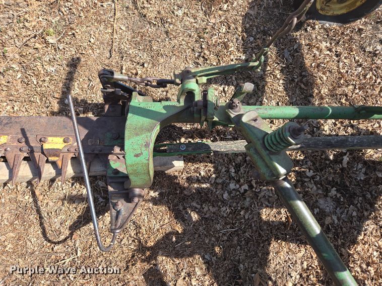 image for item DT7083 John Deere sickle mower