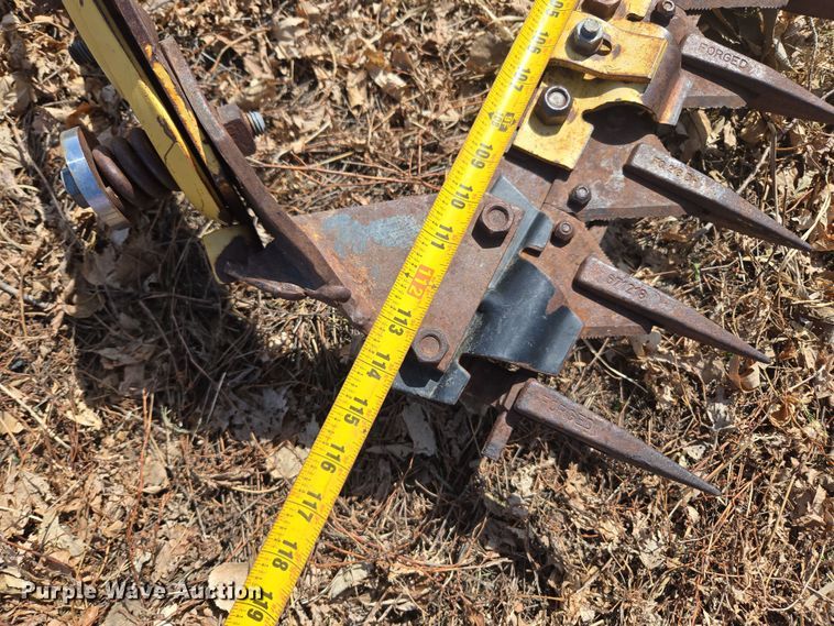 image for item DT7083 John Deere sickle mower