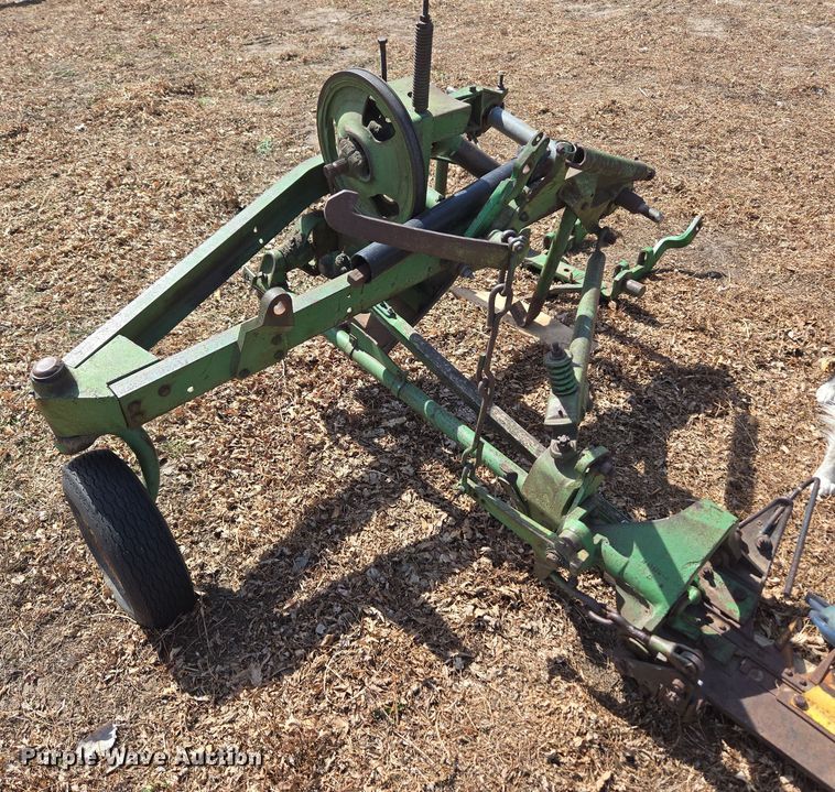 image for item DT7083 John Deere sickle mower