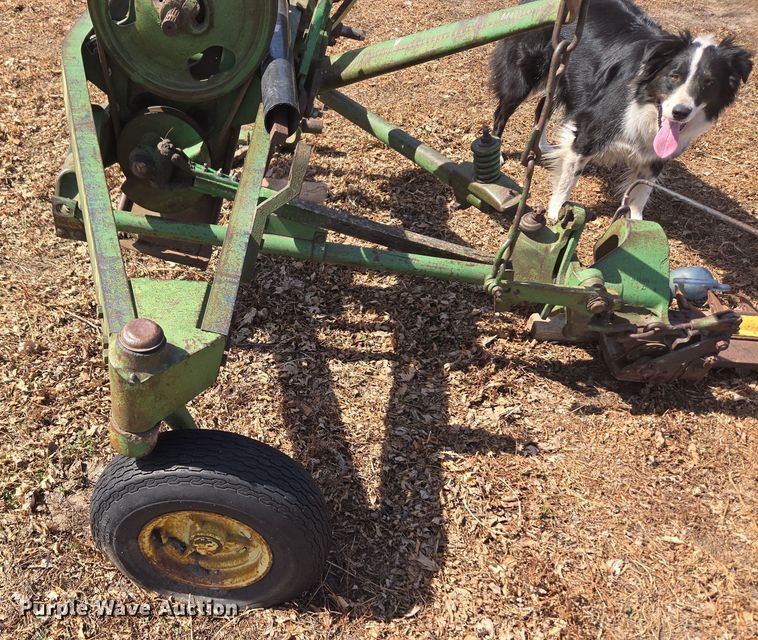 image for item DT7083 John Deere sickle mower