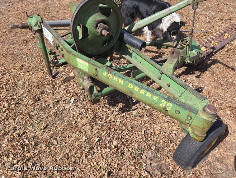 image for item DT7083 John Deere sickle mower