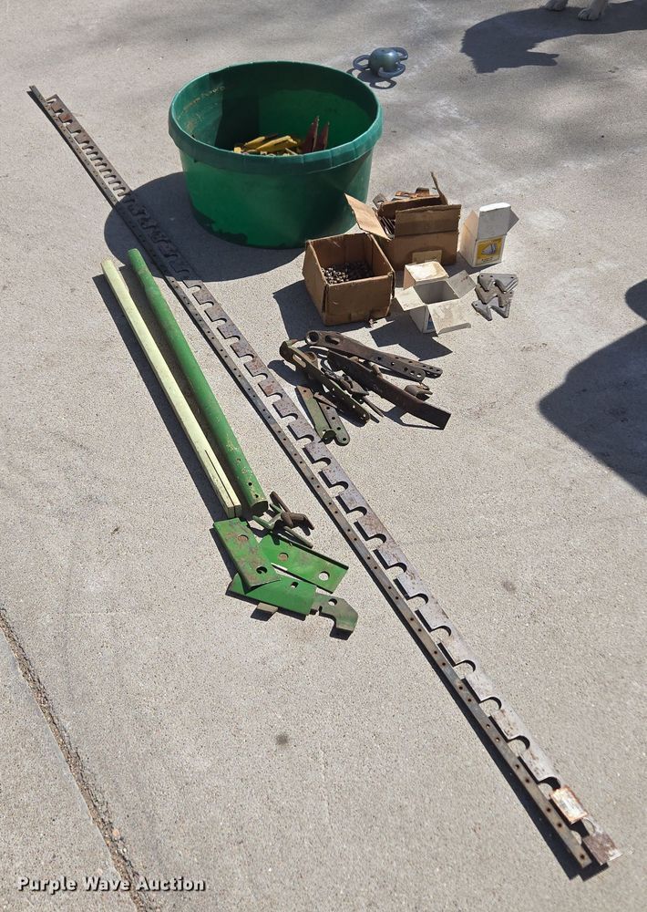 image for item DT7083 John Deere sickle mower