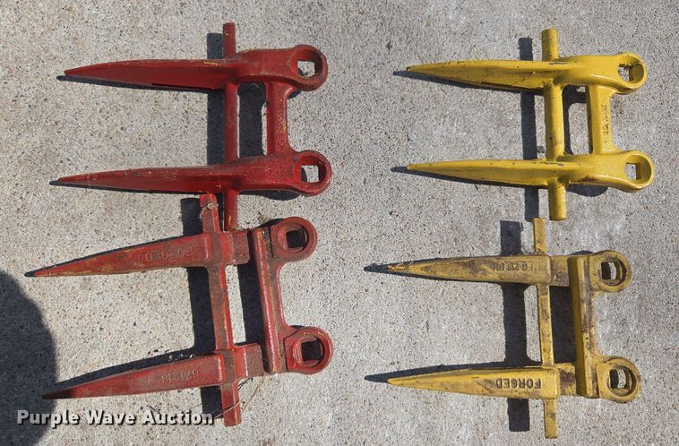 image for item DT7083 John Deere sickle mower