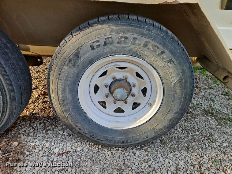 image for item DT7667 Unverferth SeedRunner 2750 seed tender