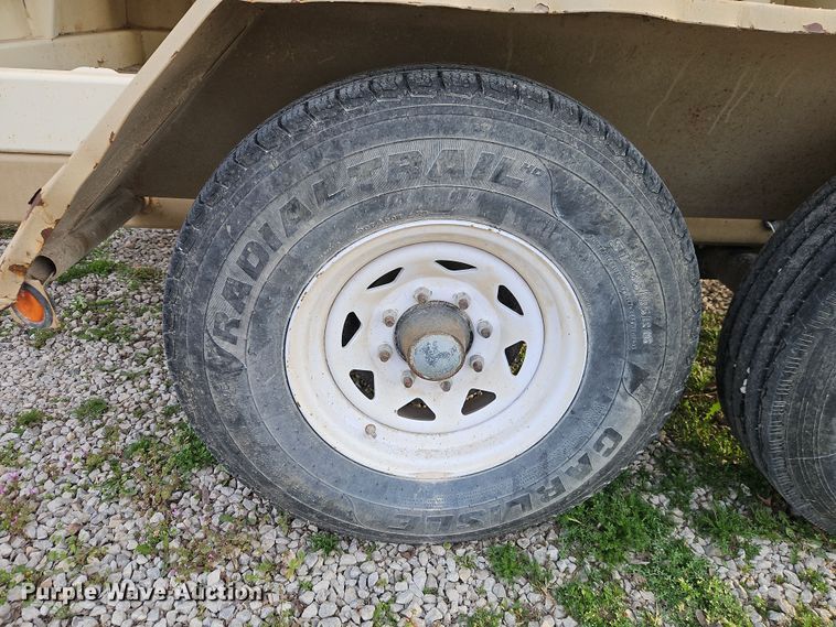 image for item DT7667 Unverferth SeedRunner 2750 seed tender