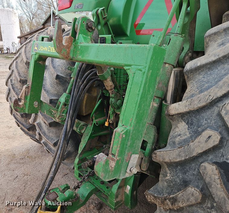 image for item DT7669 2006 John Deere 8430 MFWD tractor