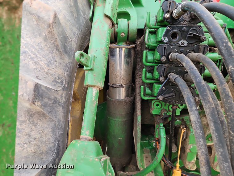 image for item DT7669 2006 John Deere 8430 MFWD tractor