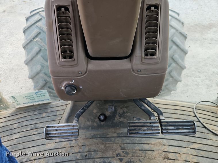 image for item DT7669 2006 John Deere 8430 MFWD tractor