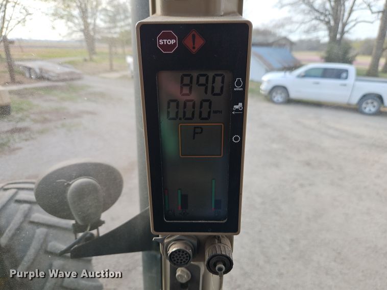 image for item DT7669 2006 John Deere 8430 MFWD tractor