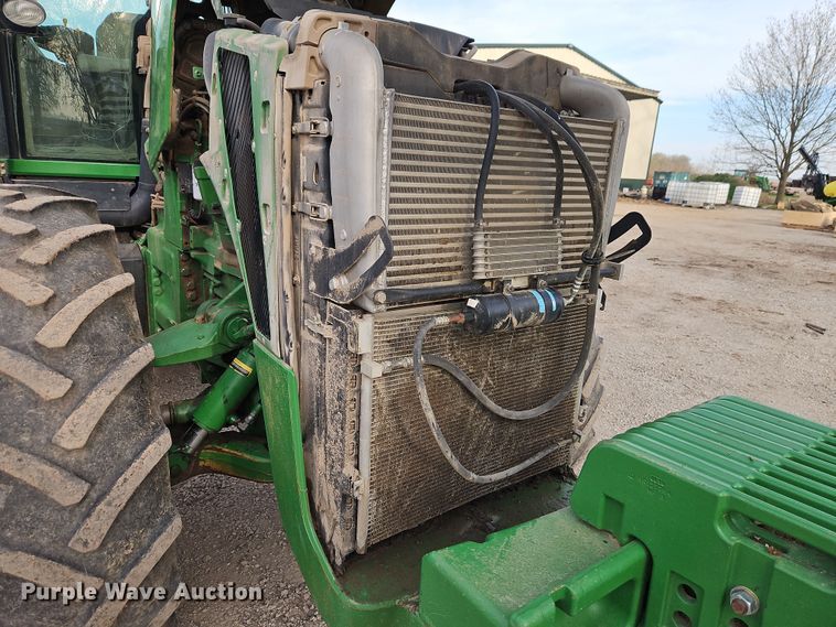 image for item DT7669 2006 John Deere 8430 MFWD tractor