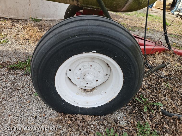 image for item DT7672 Fuel tank trailer