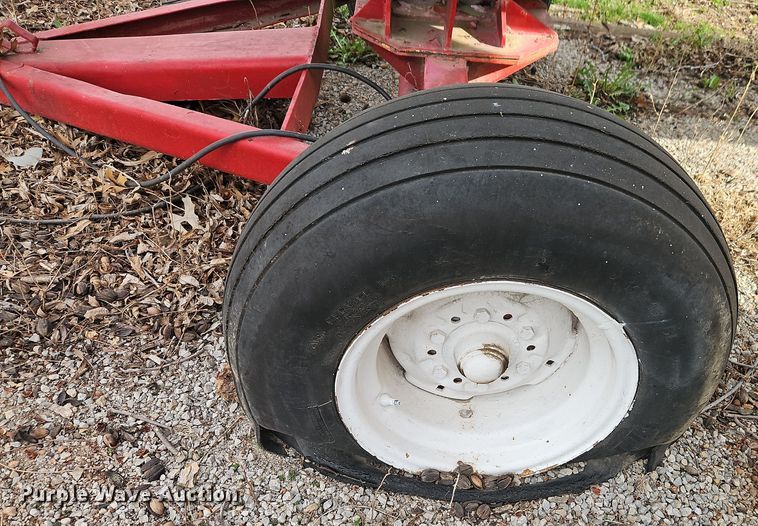 image for item DT7672 Fuel tank trailer