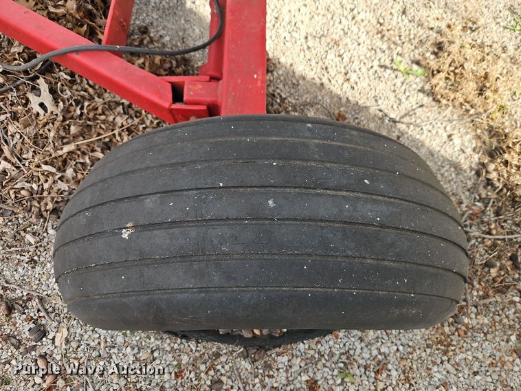 image for item DT7672 Fuel tank trailer