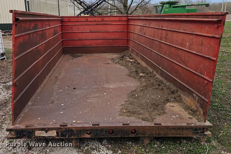 image for item DT7676 Midwest flatbed