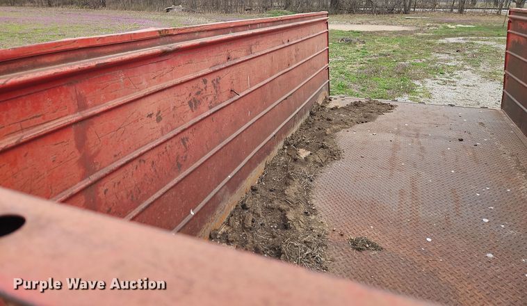 image for item DT7676 Midwest flatbed