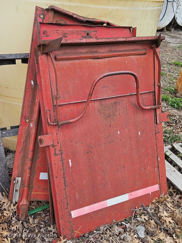 image for item DT7676 Midwest flatbed